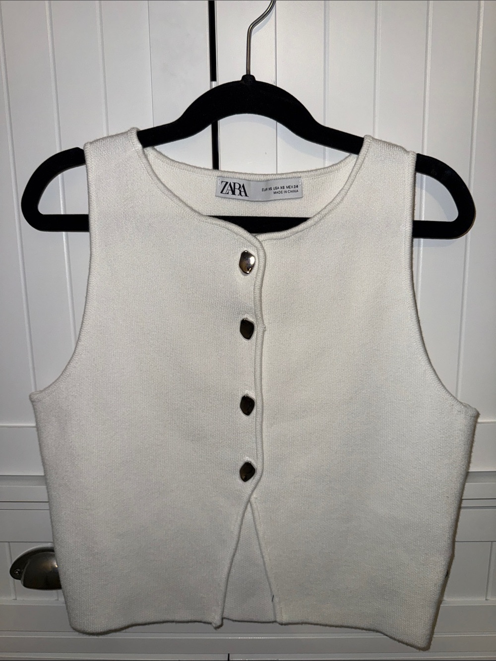 ZARA Cream Button-Front Sleeveless Knit Tank